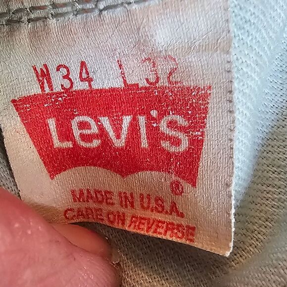 Vintage Levis Cut Off Shorts, Sz 34 With 5" Inseam. Excellent Condition - Picture 6 of 6